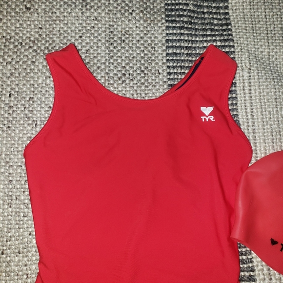 TYR TYReco Solid Maxfit Swimsuit with Cap Red - Picture 7 of 11